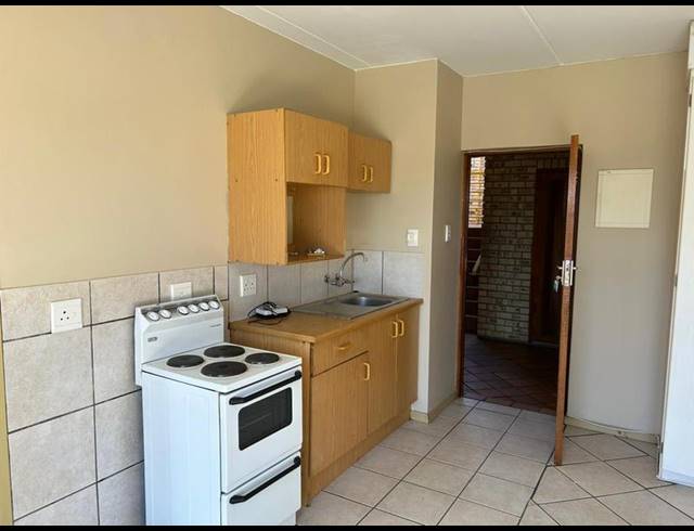1 BEDROOM PROPERTY TO RENT IN DIE BULT